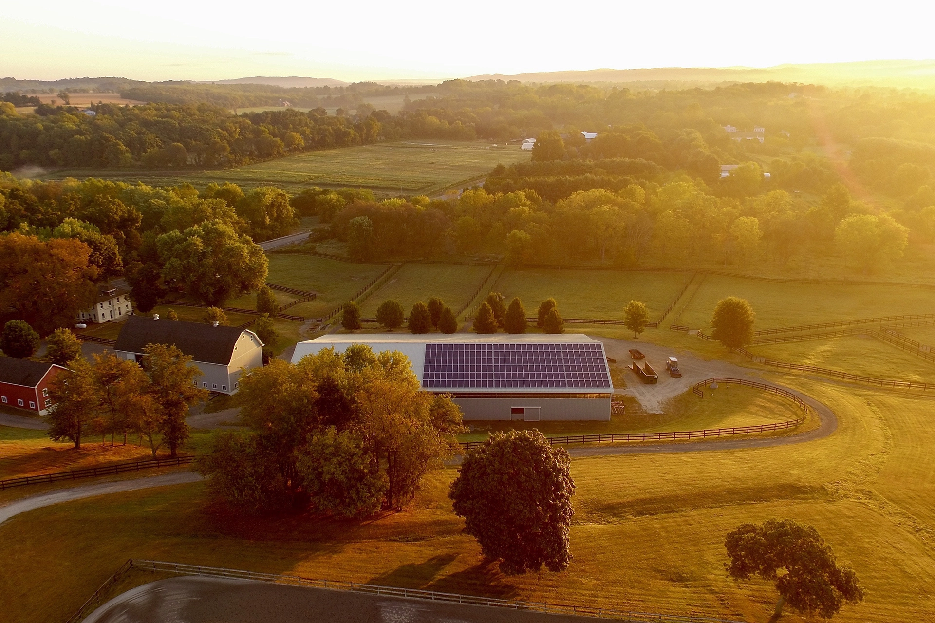 Ferme panneau solaire au soleil