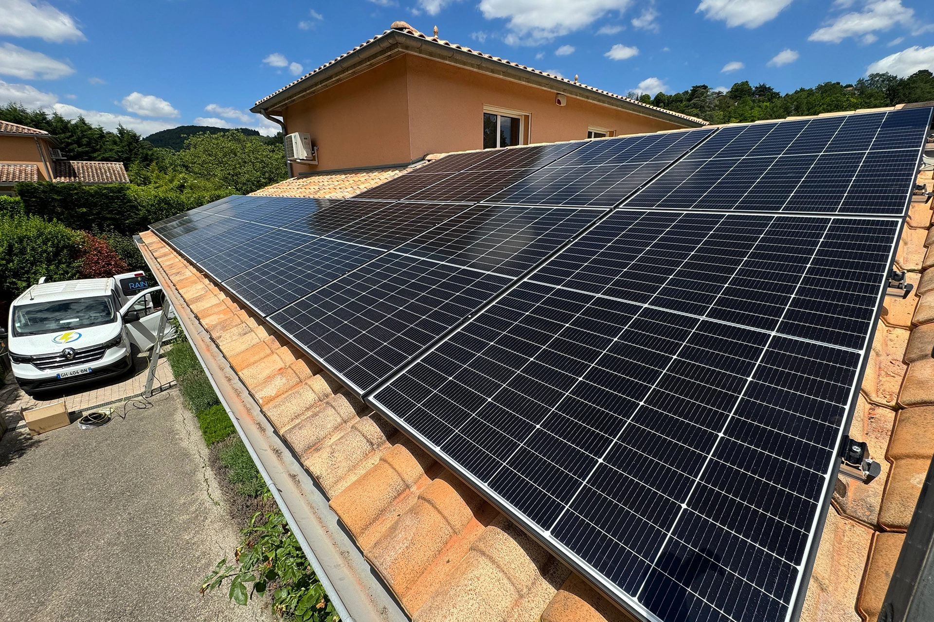 Panneaux solaire sur toit de maison
